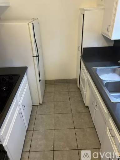 Main picture of 1012 N Laurel Ave