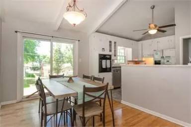 Main picture of 8801 W 90th St