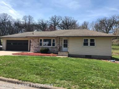 Main picture of 216 Hillcrest Dr