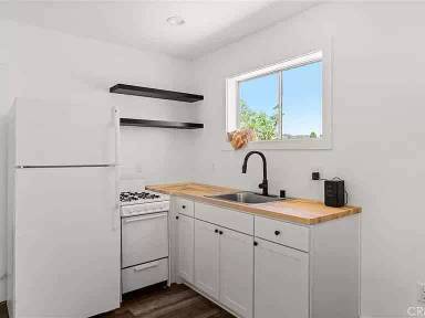Main picture of 21250 Cielo Vista Way