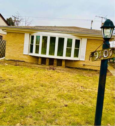 Main picture of 9107 Laramie Ave