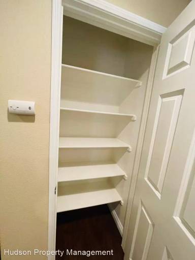 Main picture of 77 Crocus St