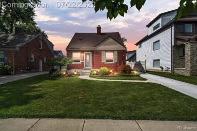 Main picture of 575 E Southlawn Blvd