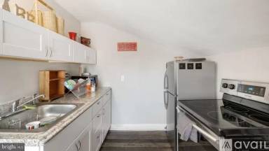 Main picture of 448 E Baltimore Ave