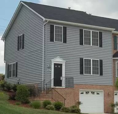 Main picture of 2051 Stoneleigh Dr
