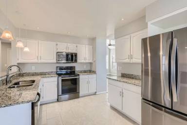 Main picture of 447 W Jamison Pl