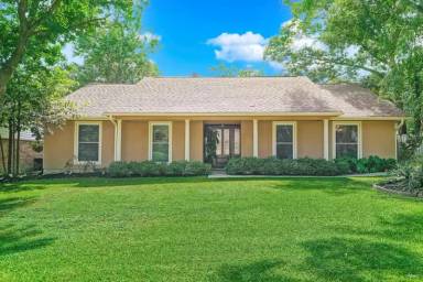 Main picture of 107 Woodmont Dr