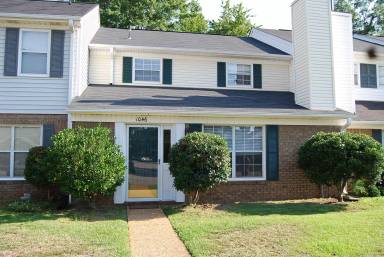 Main picture of 1046 Fairfax Dr