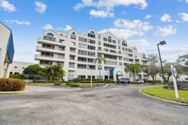 Main picture of Crystal Bay Condominium
