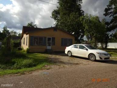 Main picture of 107 Tennessee St