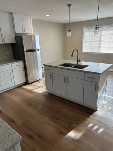 Main picture of 1403 College St