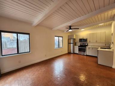 Main picture of 730 Columbia St