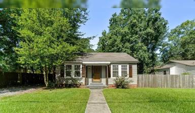 Main picture of 313 S 11th Ave