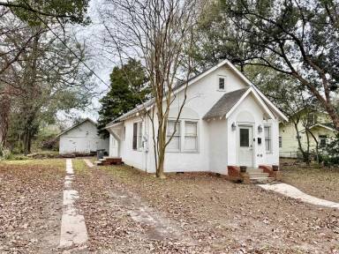 Main picture of 416 East Dr