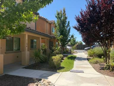 Main picture of 1194 Velarde Cir