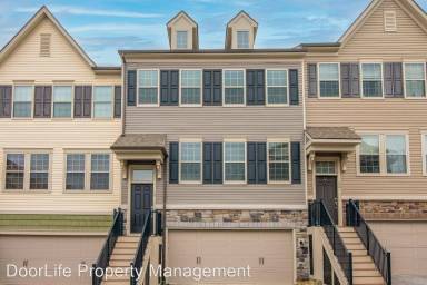Main picture of 18 Maxwell Ln