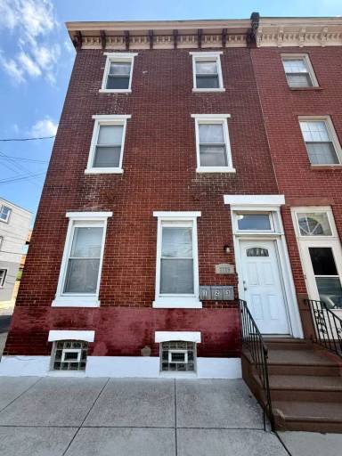 Main picture of 2725 E Lehigh Ave