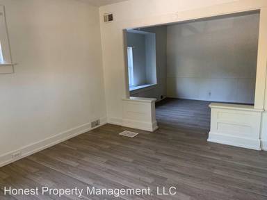 Main picture of 1515 E Michigan St
