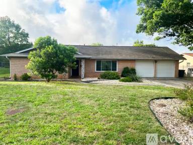 Main picture of 6706 Moss Oak Dr