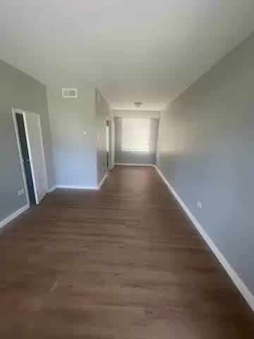 Main picture of 1907 S Parkway E