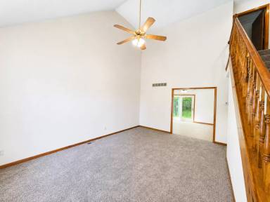 Main picture of 7405 E 165th St