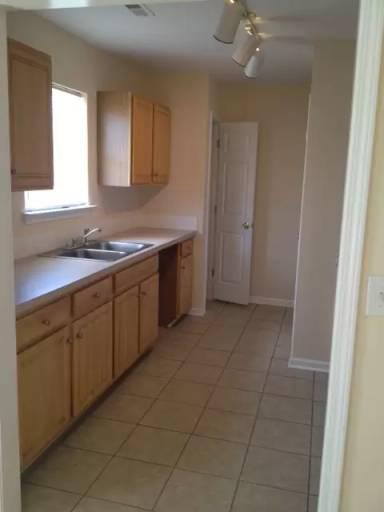 Main picture of 4605 Palm Breeze Ln
