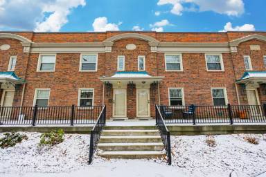 Main picture of 79 E Arcadia Ave
