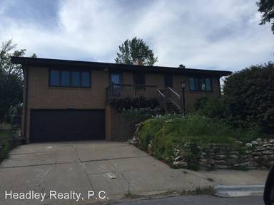 Main picture of 3214 Pleasant Dr