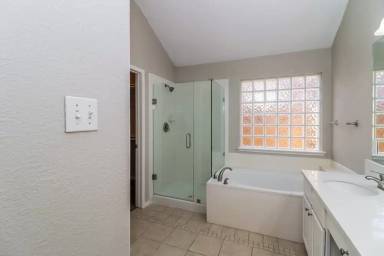 Main picture of 6701 Andress Dr