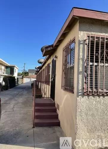 Main picture of 1116 W 94th St