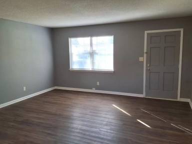 Main picture of 310 Diecks Dr