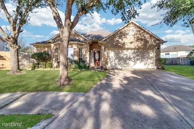 Main picture of 15219 Snow Hill Ct