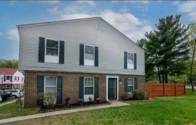 Main picture of 7501 Courtney Pl