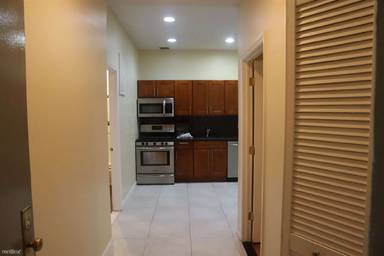 Main picture of 653 Washington Ave