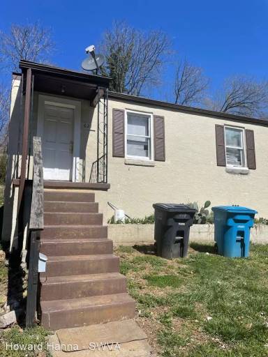 Main picture of 621 Orange Ave NW