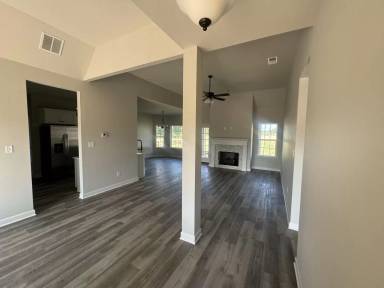 Main picture of 8980 Acorn Ln