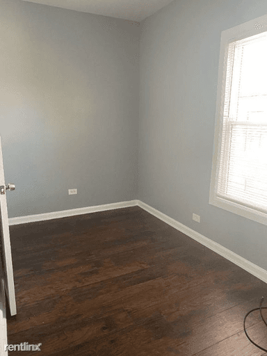 Main picture of 8253 S Brandon Ave