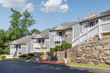 Main picture of 223 Nob Hill Dr