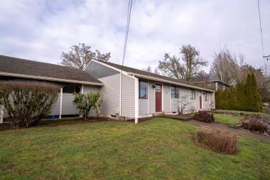 Main picture of 2202 Geary St SE