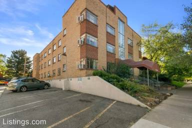Main picture of 1130 N Pennsylvania St