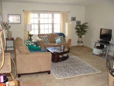 Main picture of 35 Lake Shore Ct