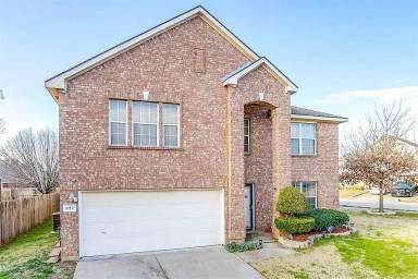 Main picture of 201 Lincoln Ln