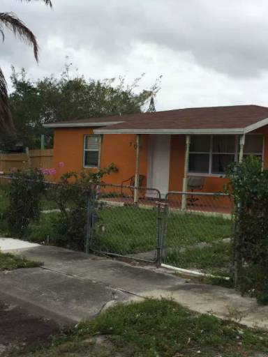 Main picture of 708 Elm Rd