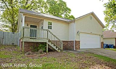 Main picture of 905 Tunbridge Dr