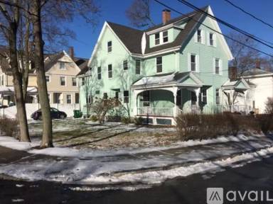 Main picture of 35 Jewett St