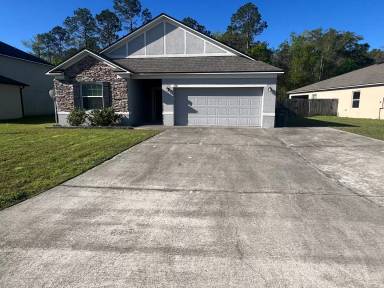 Main picture of 130 Walnut Way