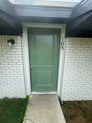 Main picture of 316 E 7th St