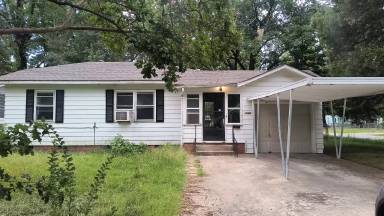 Main picture of 1606 W 29th Ave