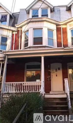 Main picture of 424 N Jordan St