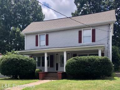 Main picture of 209 W Virginia Ave